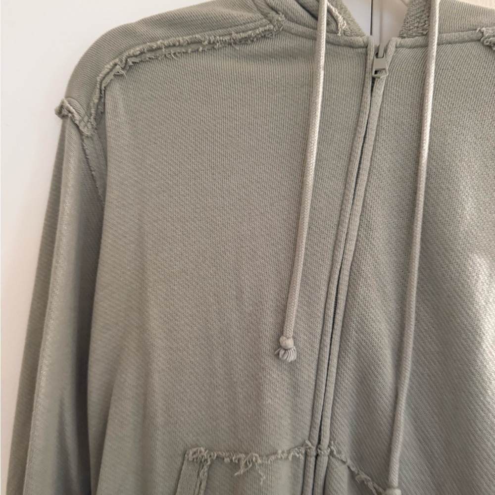 American Eagle Outfitters Olive Zip-Up Sweater - Picture 6 of 6